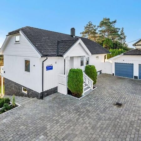 Romslig Og Fin Leilighet 17 Min Til Kristiansand Centrum Nodeland Kültér fotó