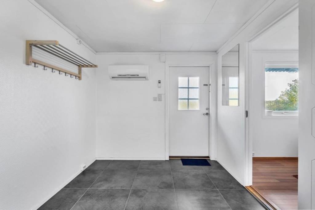 Romslig Og Fin Leilighet 17 Min Til Kristiansand Centrum Nodeland Kültér fotó