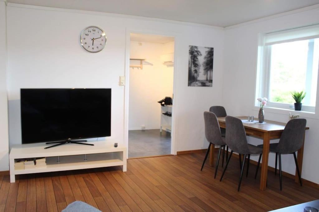 Romslig Og Fin Leilighet 17 Min Til Kristiansand Centrum Nodeland Kültér fotó